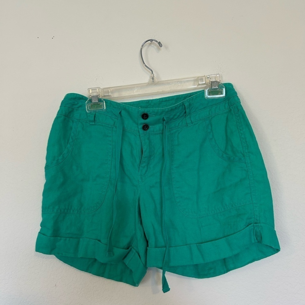 INC. Women's Green Shorts size 6, 100% linen.